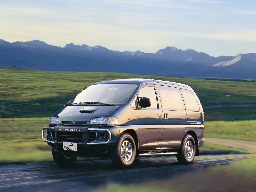 Mitsubishi Delica IV (1994–2007) · 2.4 MT (126 л.с.) 4WD