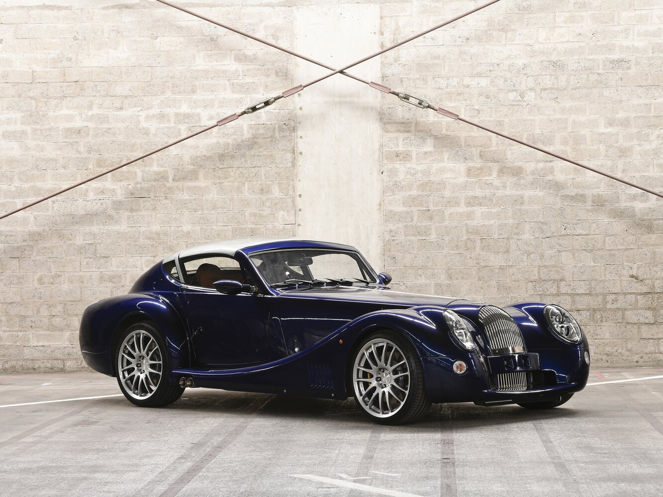 Morgan Aero Coupe (2011–2016) · 4.8 MT (368 л.с.)