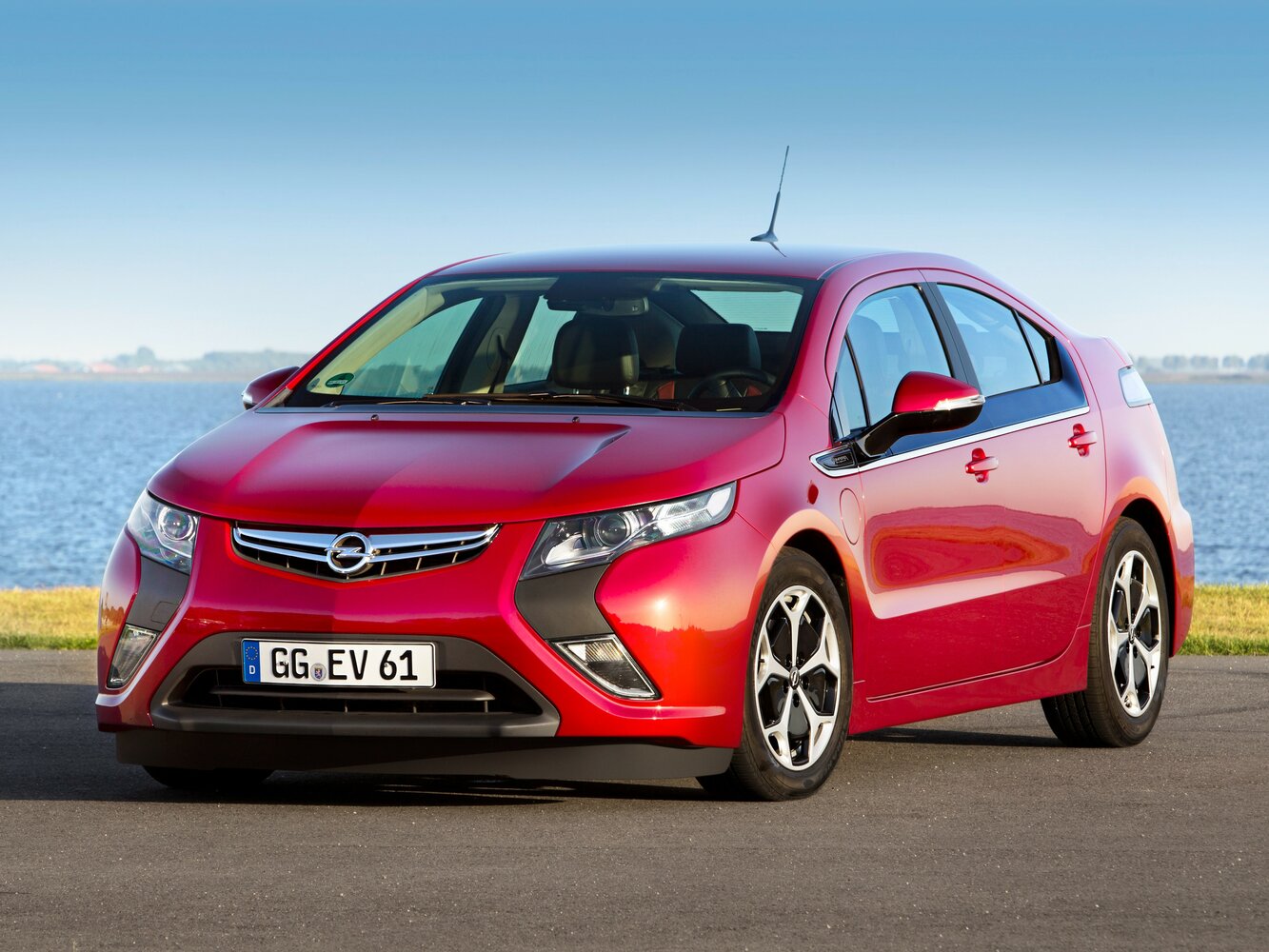 Opel Ampera I (2011–2015) · 1.4hyb CVT (86 л.с.)