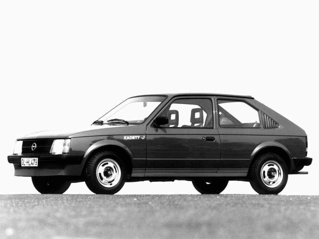 Opel Kadett D (1979–1984) · 1.8 MT (115 л.с.)