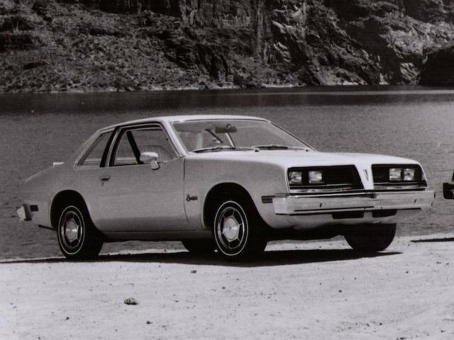 Pontiac Sunbird I (1975–1980) · 2.5 AT (92 л.с.)