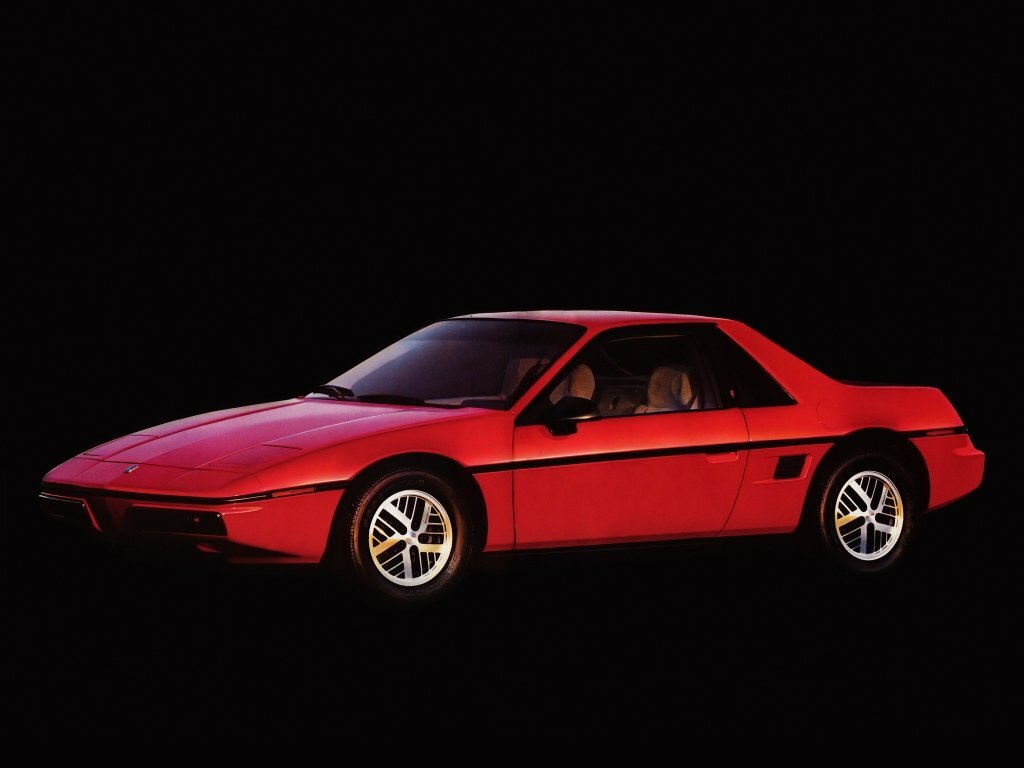 Pontiac Fiero (1984–1988) · 2.5 MT (90 л.с.)