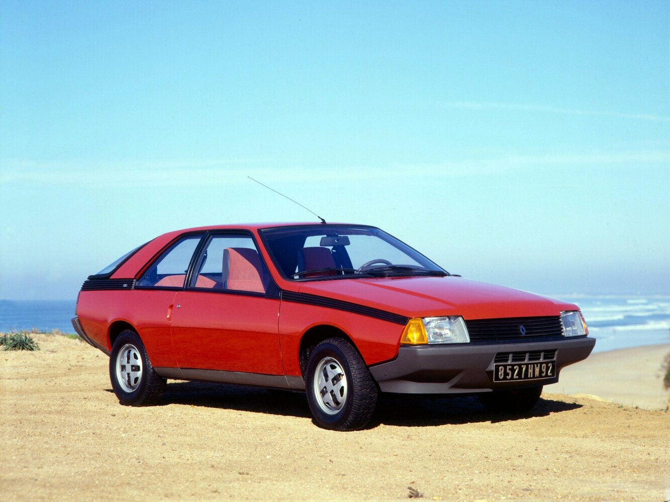 Renault Fuego (1980–1985) · 2.1d MT (88 л.с.)