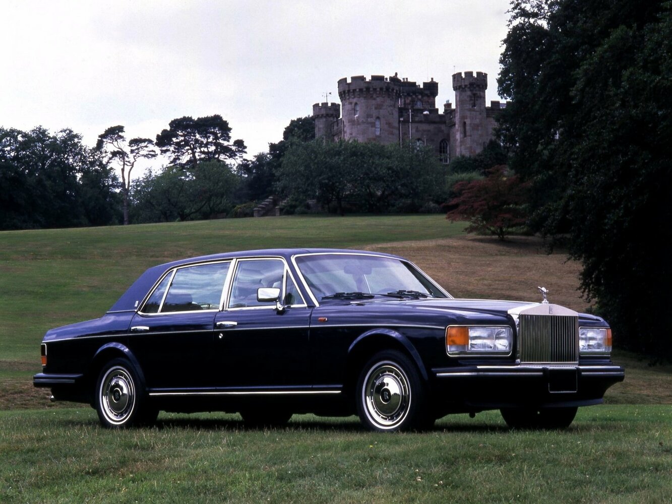 Rolls-Royce Silver Spur Mark III (1993–1994) · 6.8 AT (329 л.с.)
