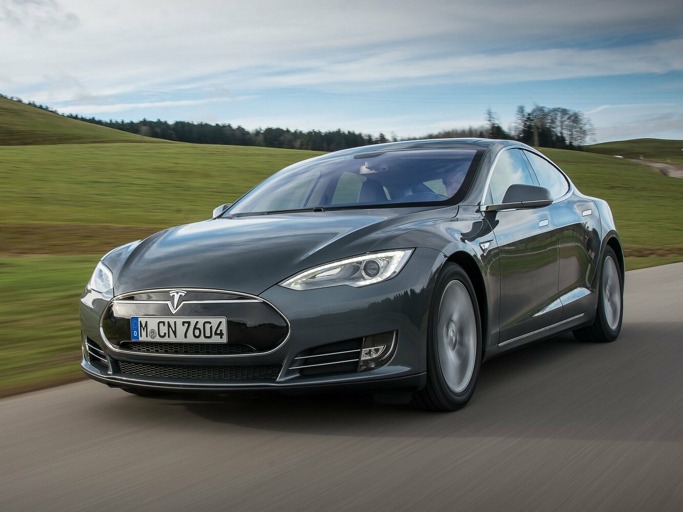 Tesla Model S I (2012–2016) · P85 Electro AT (310.0 кВт)