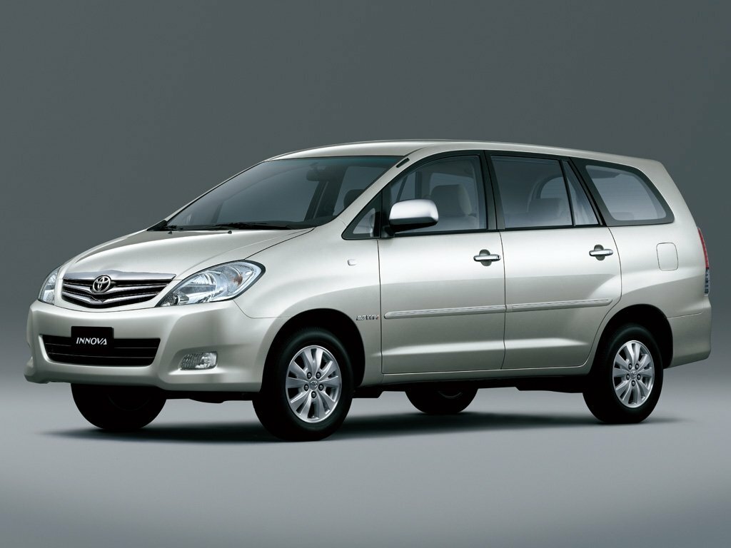 Toyota Innova I (2004–2015) · 2.5d MT (102 л.с.)