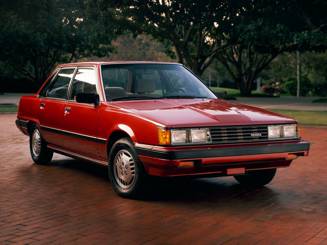 Toyota Camry I (V10) (1982–1988) · 2.0 MT (92 л.с.)