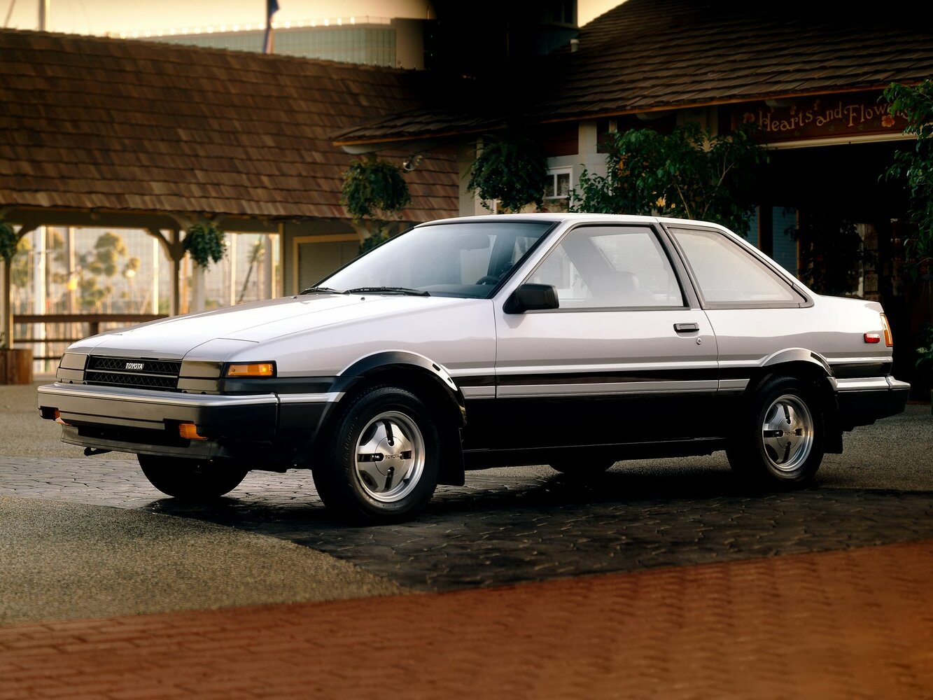 Toyota Corolla V (E80) (1983–1988) · 1.5 MT (75 л.с.)