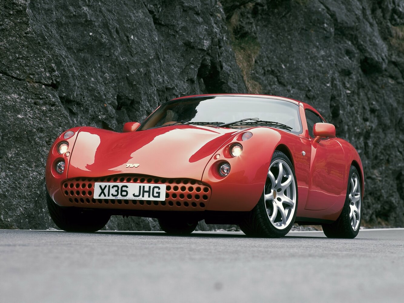 TVR Tuscan (1999–2006) · 3.6 MT (355 л.с.)