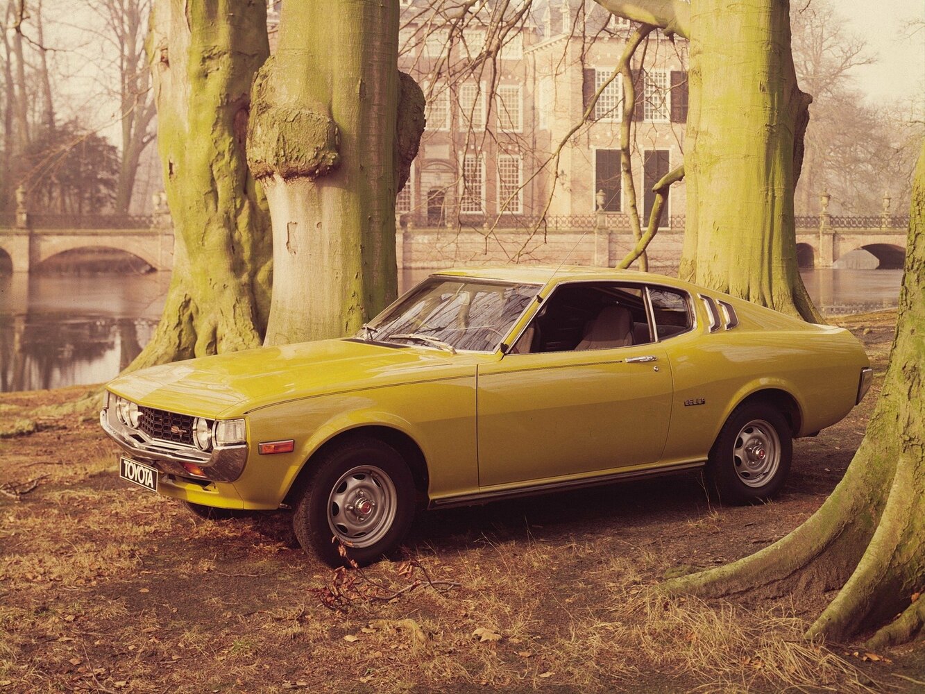 Toyota Celica I (A20/35) (1970–1977) · 1.6 MT (75 л.с.)