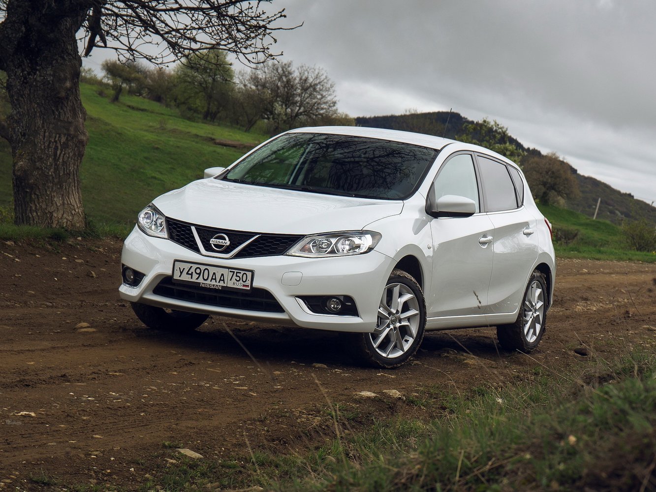 Nissan Tiida II (2015–2018) · 1.6 MT (117 л.с.)