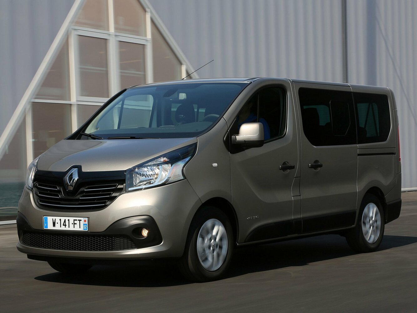 Renault Trafic III (2014–2021) · 2.0d AMT (145 л.с.)