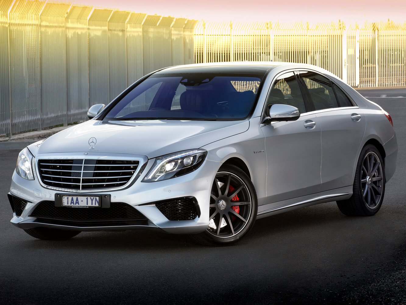 63 AMG 5.5 AT (585 л.с.)