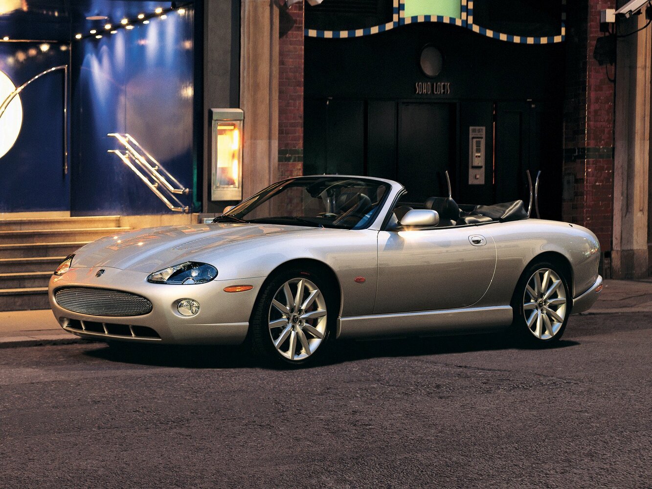 Jaguar XK I Рестайлинг (2004–2006) · 4.2 AT (298 л.с.)