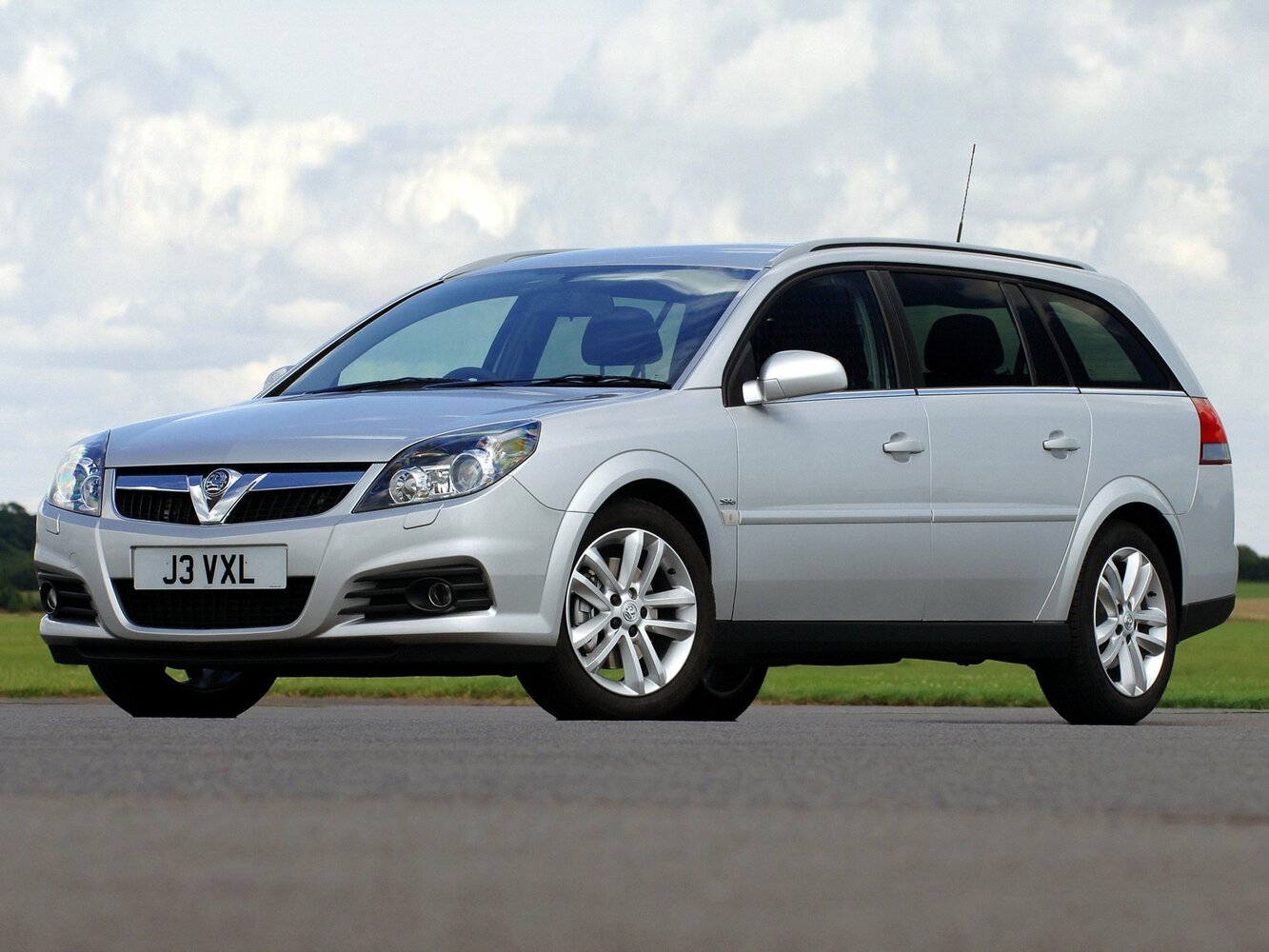 Vauxhall Vectra C (2003–2008) · 1.8 MT (122 л.с.)