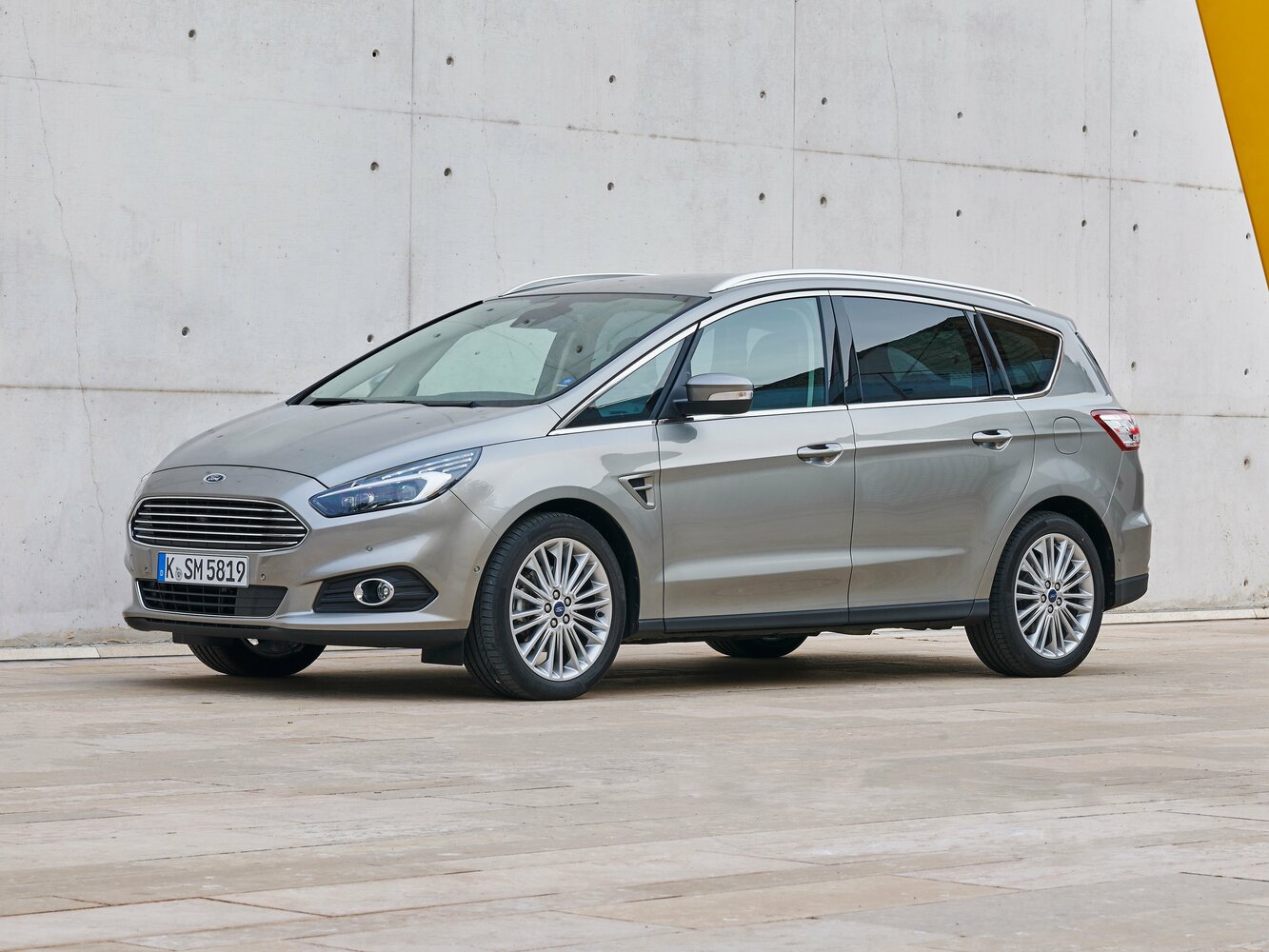 Ford S-MAX II (2015–2019) · 2.0d MT (120 л.с.)