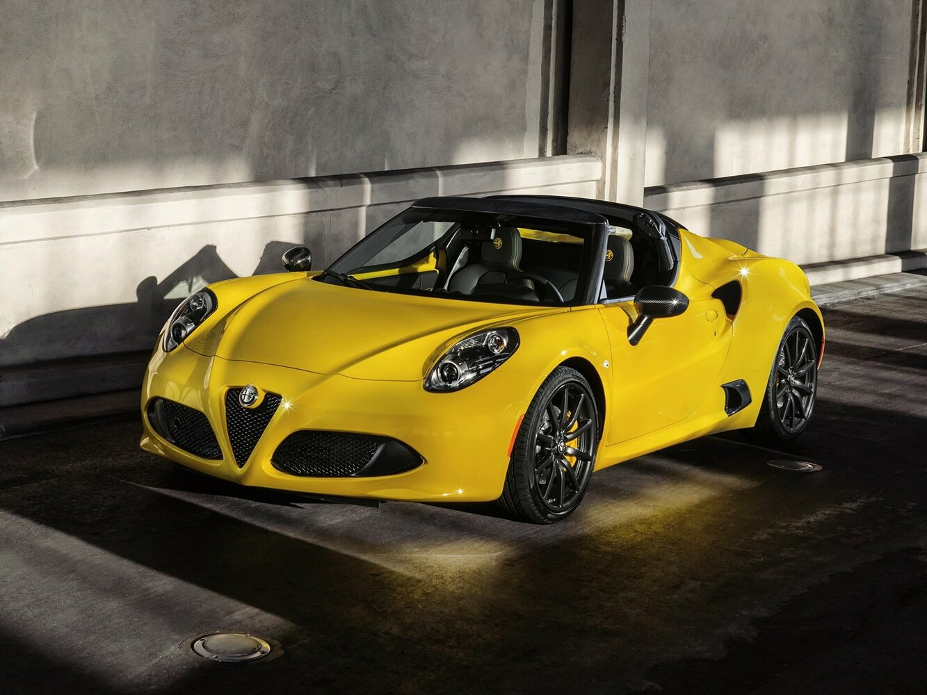 Alfa Romeo 4C (2013–2020) · 1.8 AMT (240 л.с.)