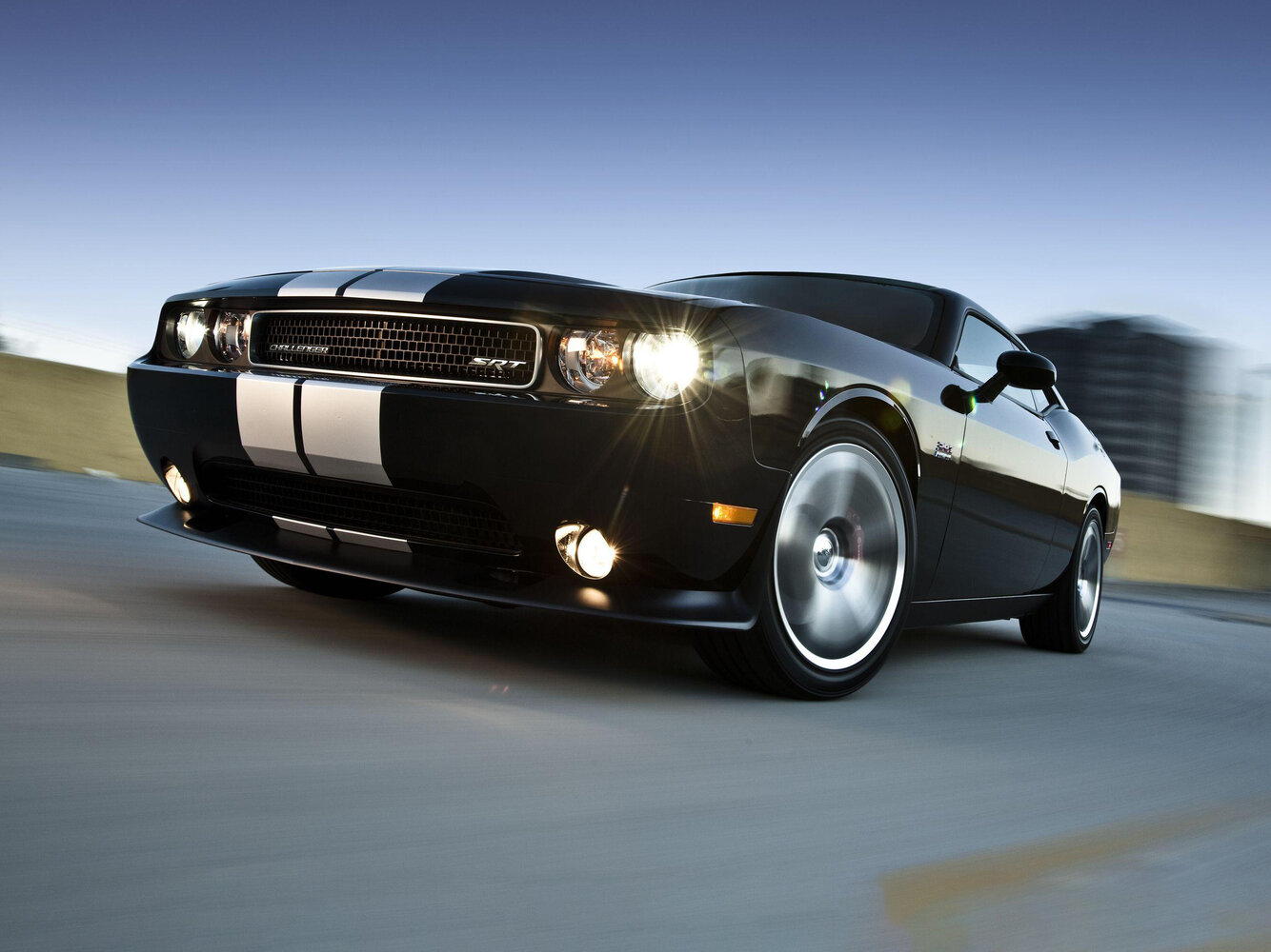 SRT-8 6.1 MT (425 л.с.)