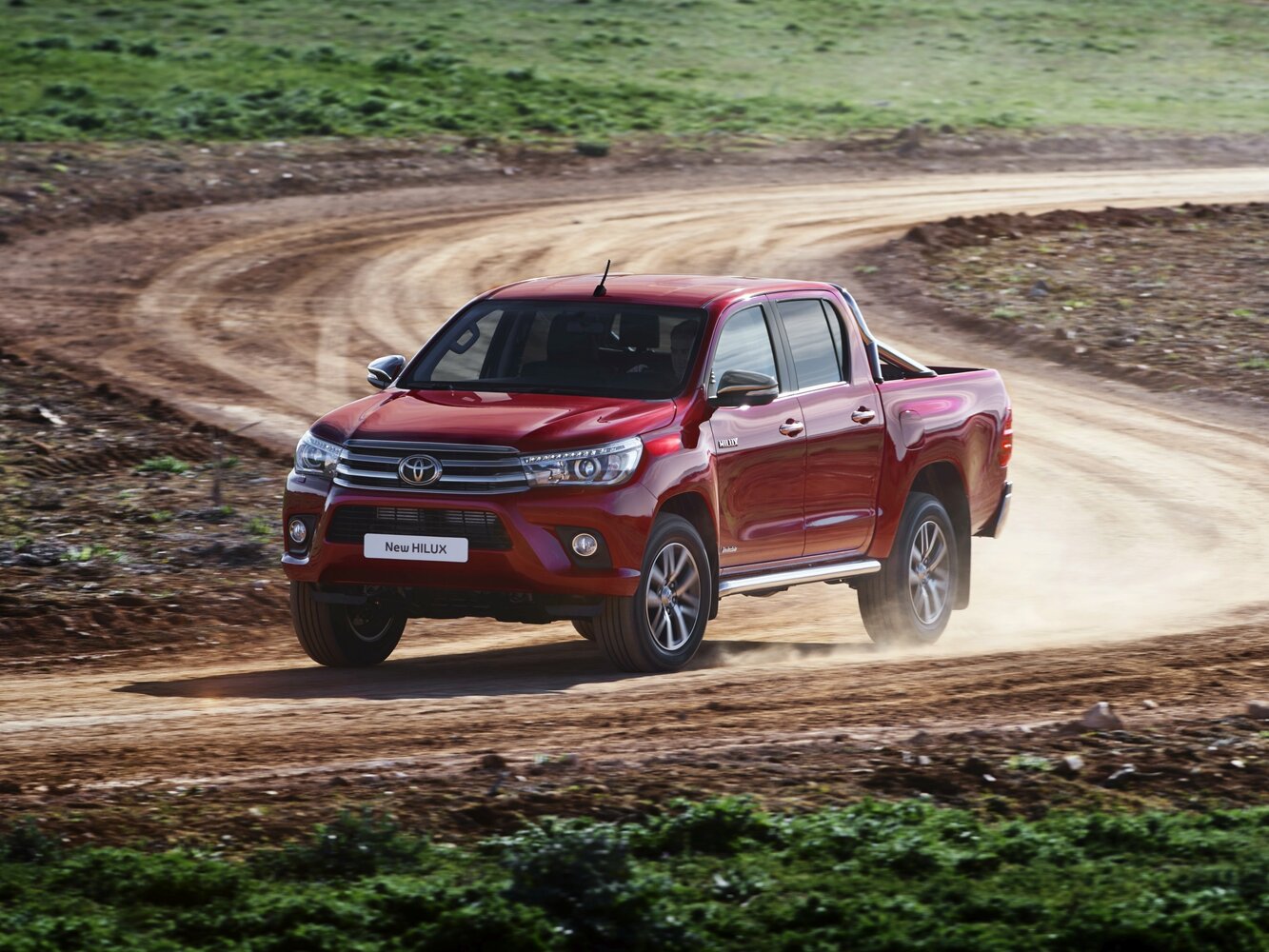 2.5d MT (100 л.с.) 4WD