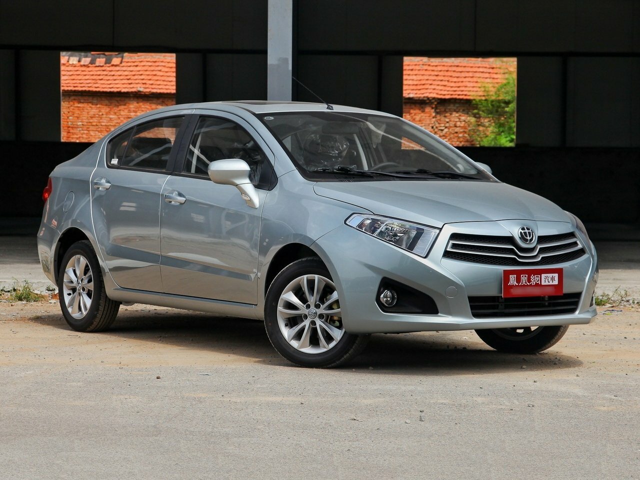 Brilliance H230 (2012–2017) · 1.5 MT (105 л.с.)