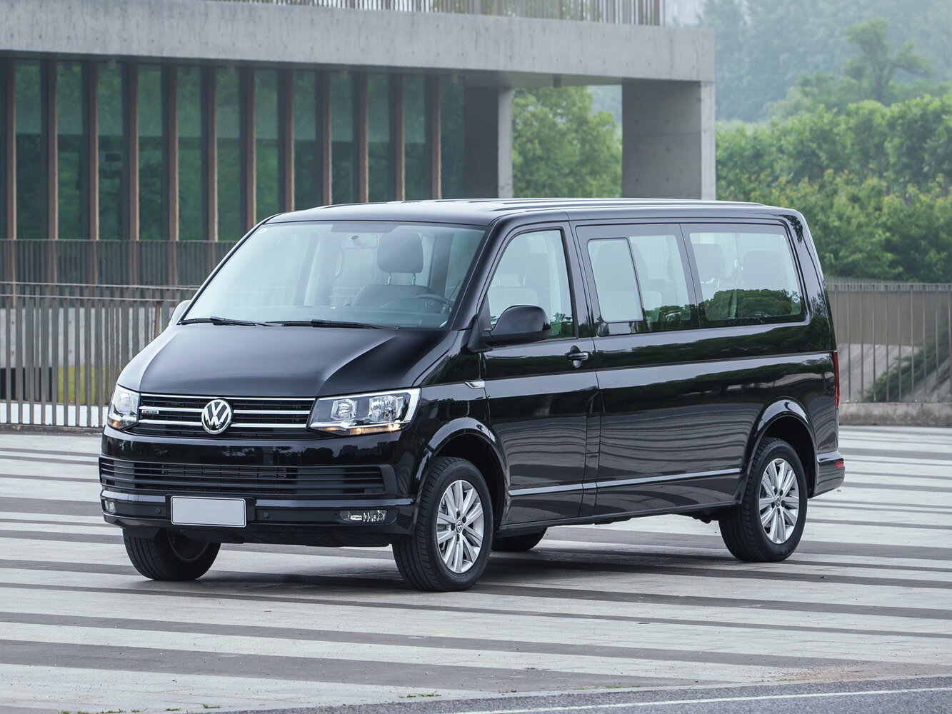 Volkswagen Caravelle T6 (2015–2020) · Long 2.0d MT (140 л.с.) 4WD
