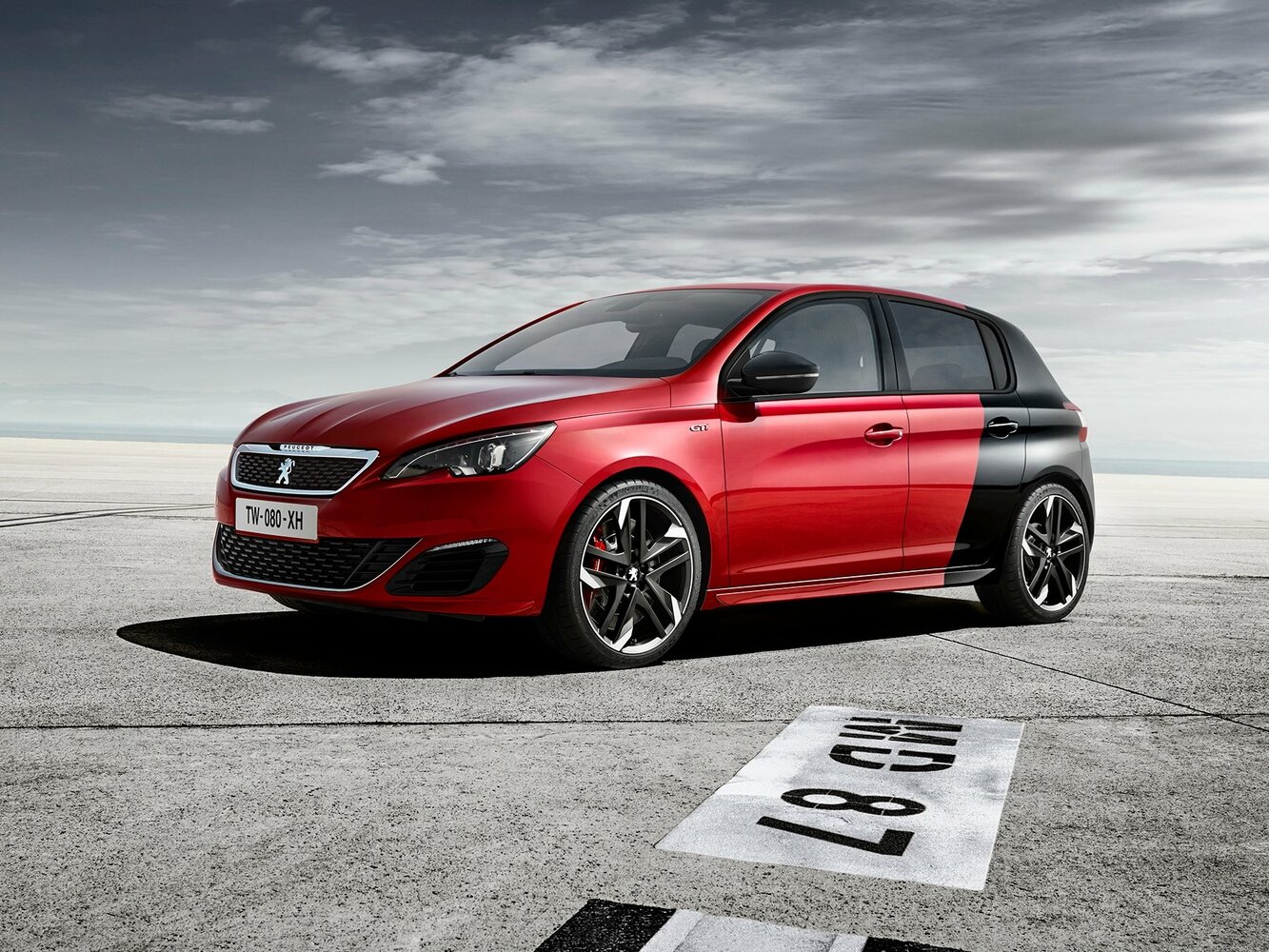 Peugeot 308 GTi I (2015–2017) · 1.6 MT (270 л.с.)