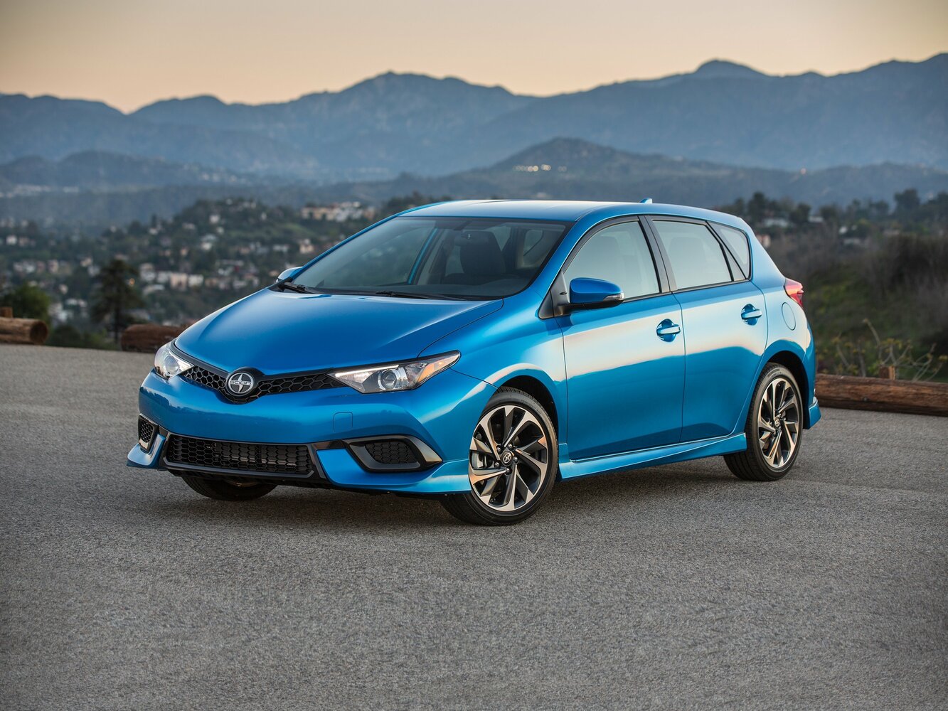 Scion iM (2015–2016) · 1.8 MT (137 л.с.)