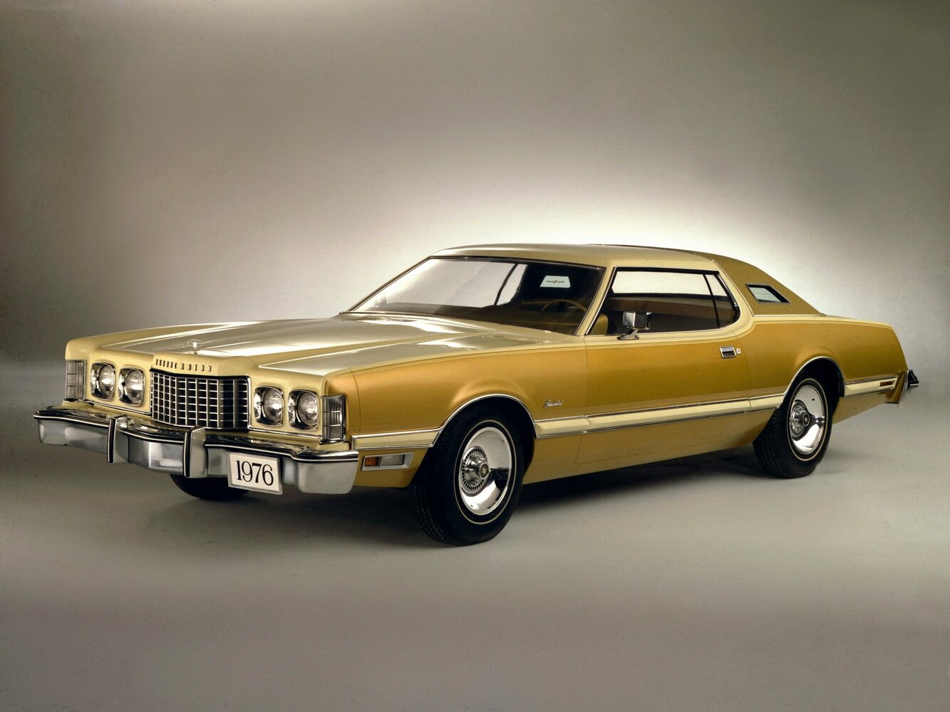 Ford Thunderbird VI (1972–1976) · 7.0 MT (345 л.с.)