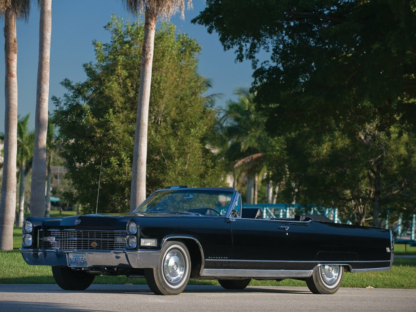 Cadillac Eldorado V (1965–1966) · 7.0 AT (340 л.с.)