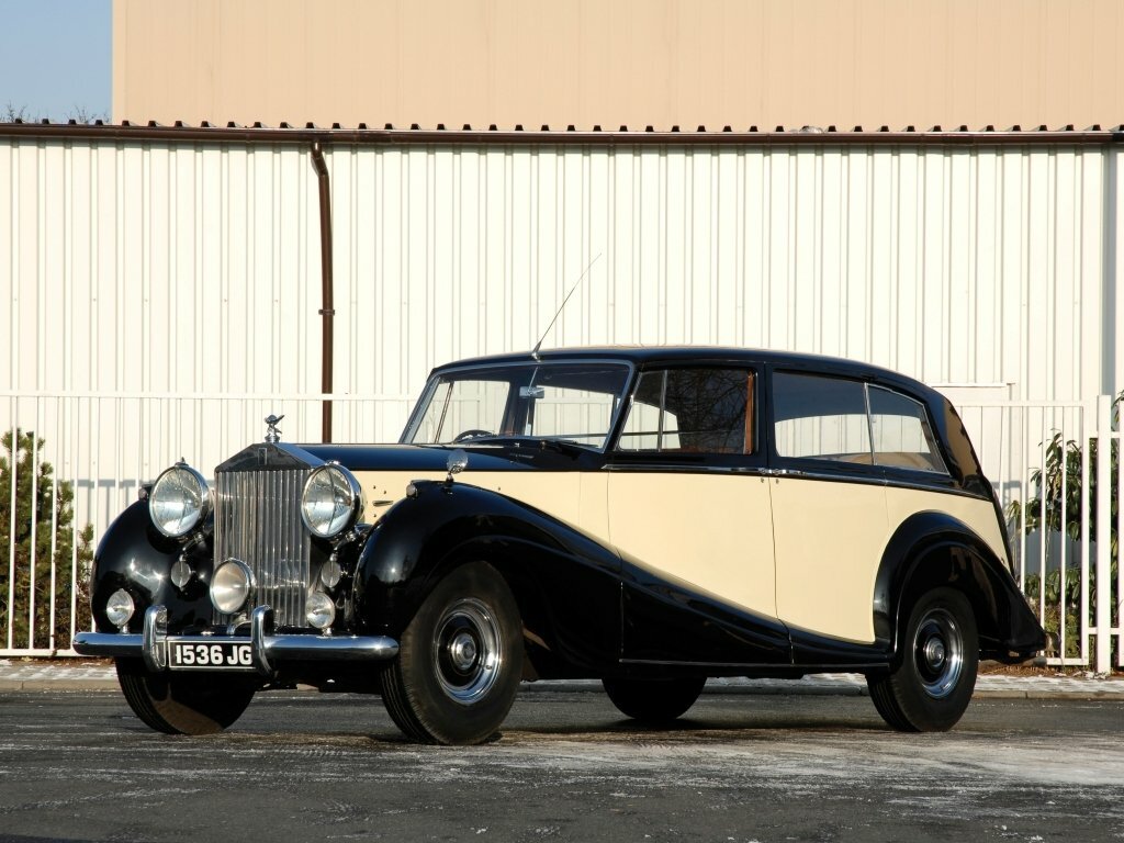 Rolls-Royce Silver Wraith (1946–1959) · 4.6 MT (140 л.с.)