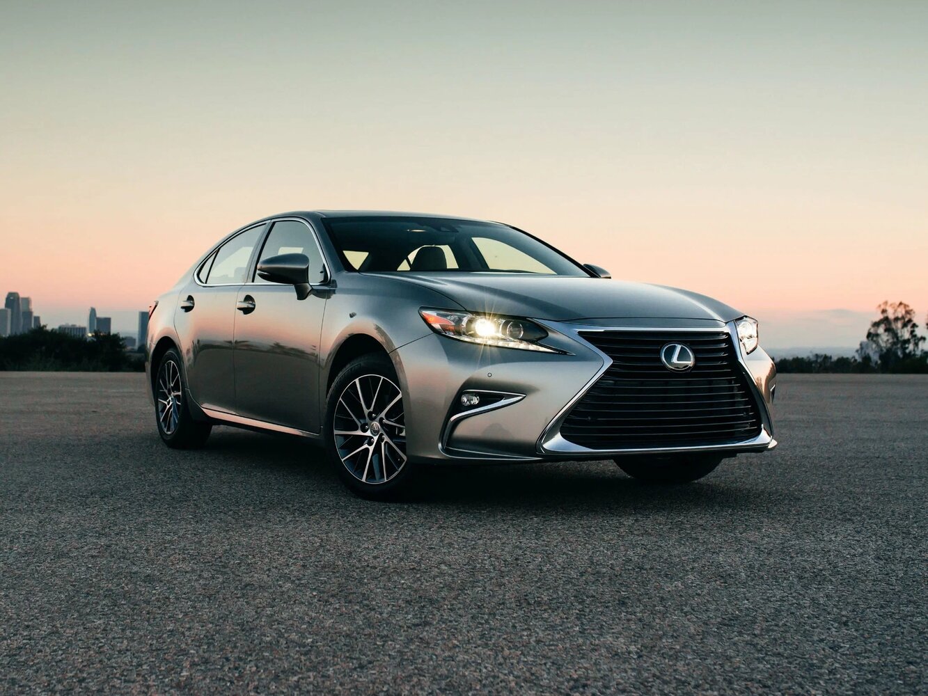 Lexus ES VI Рестайлинг (2015–2018) · 350 3.5 AT (268 л.с.)