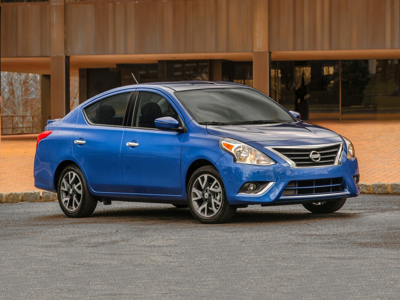 Nissan Versa II Рестайлинг (2014–2019) · 1.6 CVT (109 л.с.)