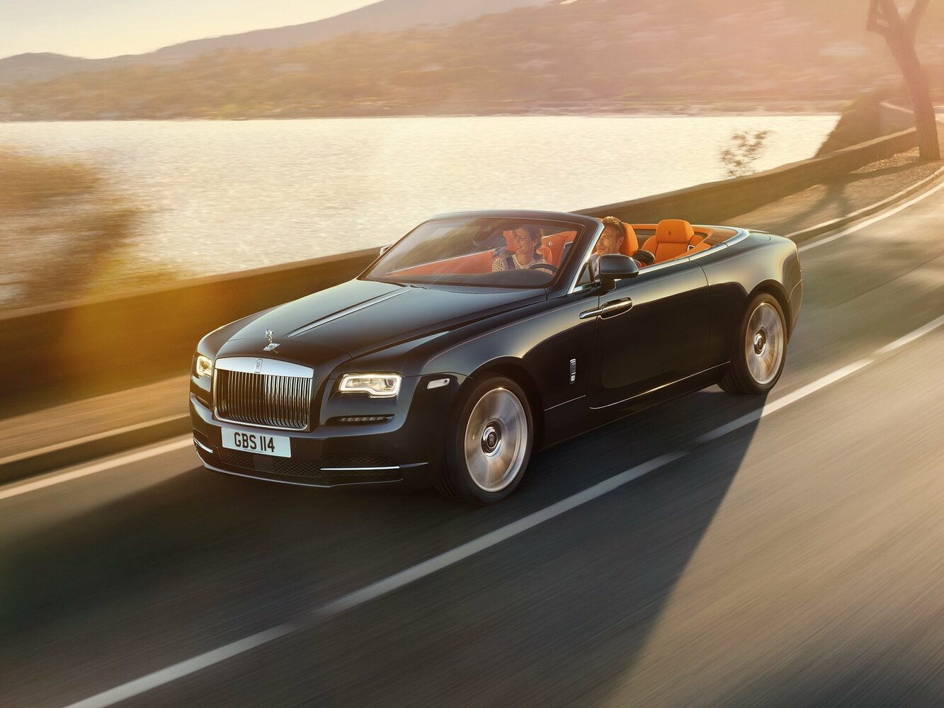 Rolls-Royce Dawn (2015–2023) · 6.6 AT (570 л.с.)