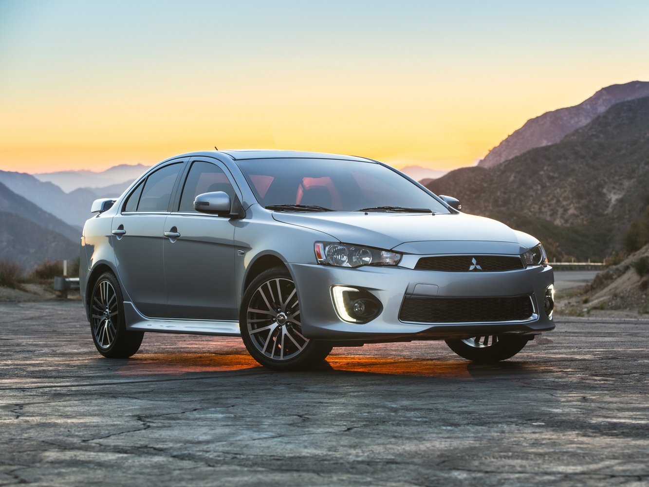 Mitsubishi Lancer X Рестайлинг 2 (2015–2017) · 2.0 CVT (148 л.с.)