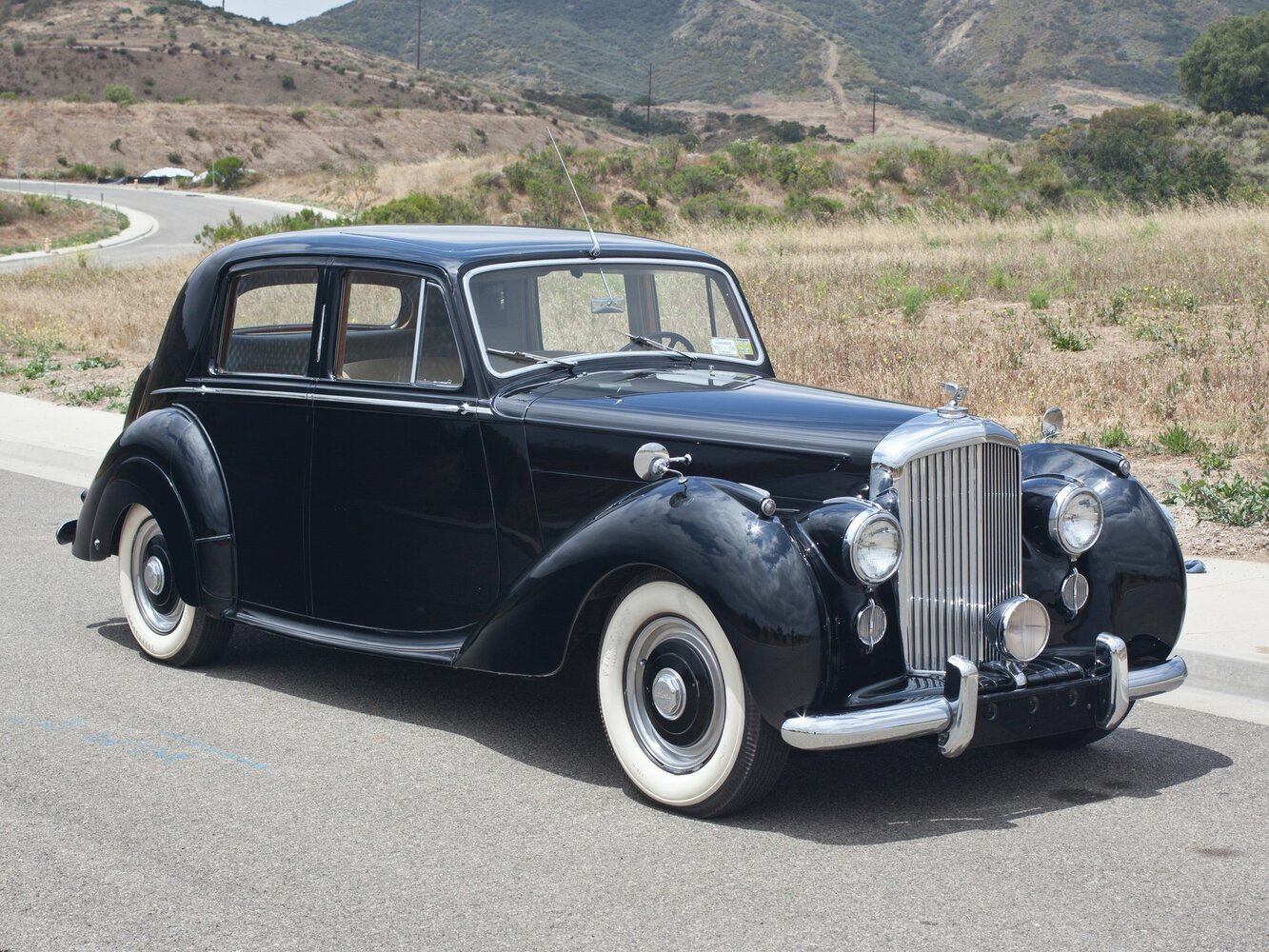 Bentley Mark VI (1946–1952) · 4.6 MT (130 л.с.)