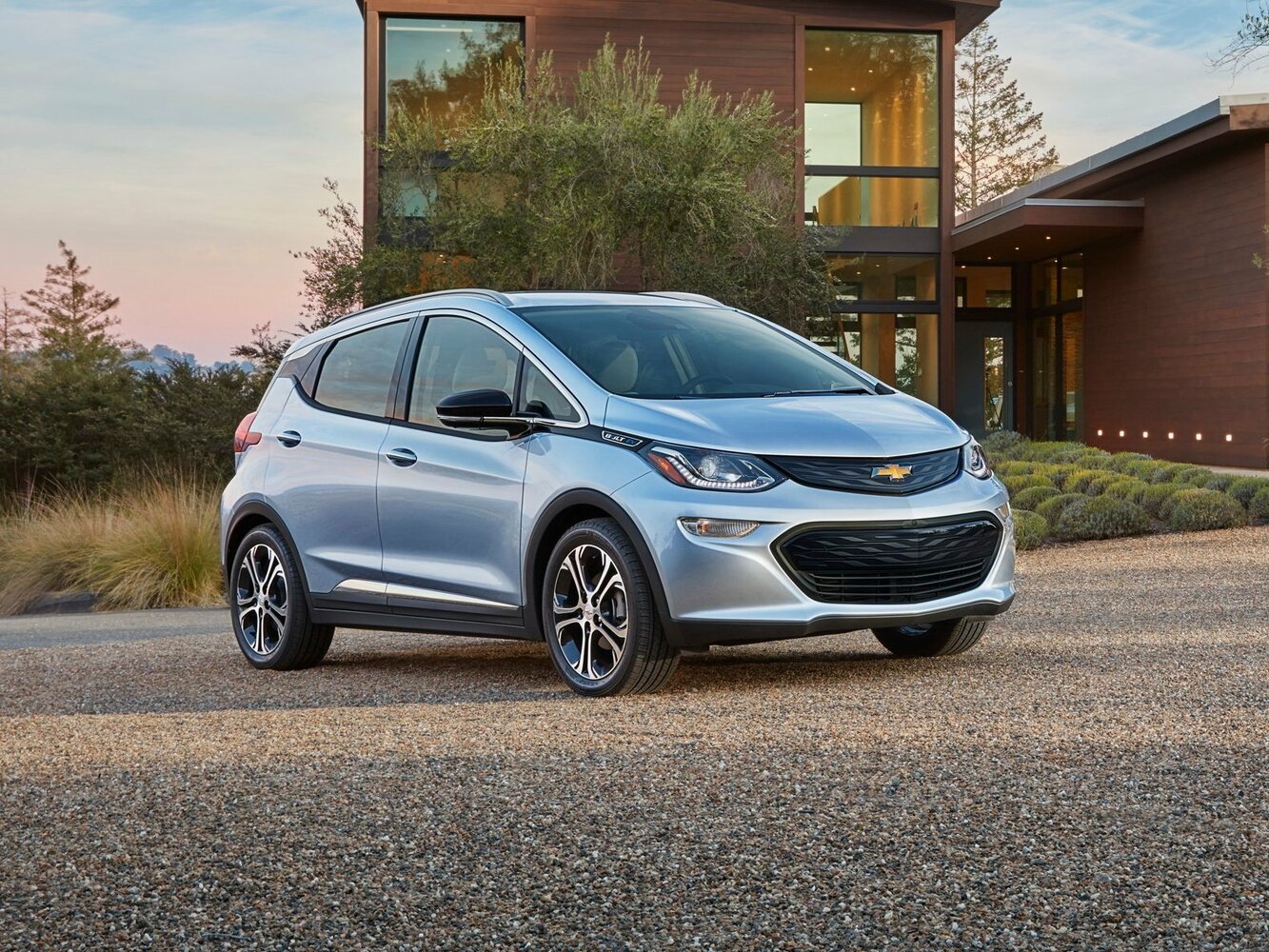 Chevrolet Bolt I (2016–2021) · Electro AT (150.0 кВт)