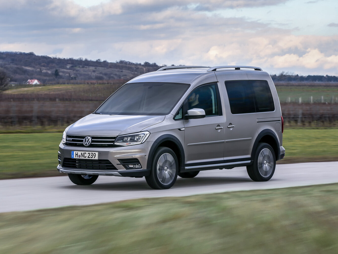 Volkswagen Caddy IV (2015–2020) · Alltrack 2.0d AMT (150 л.с.)