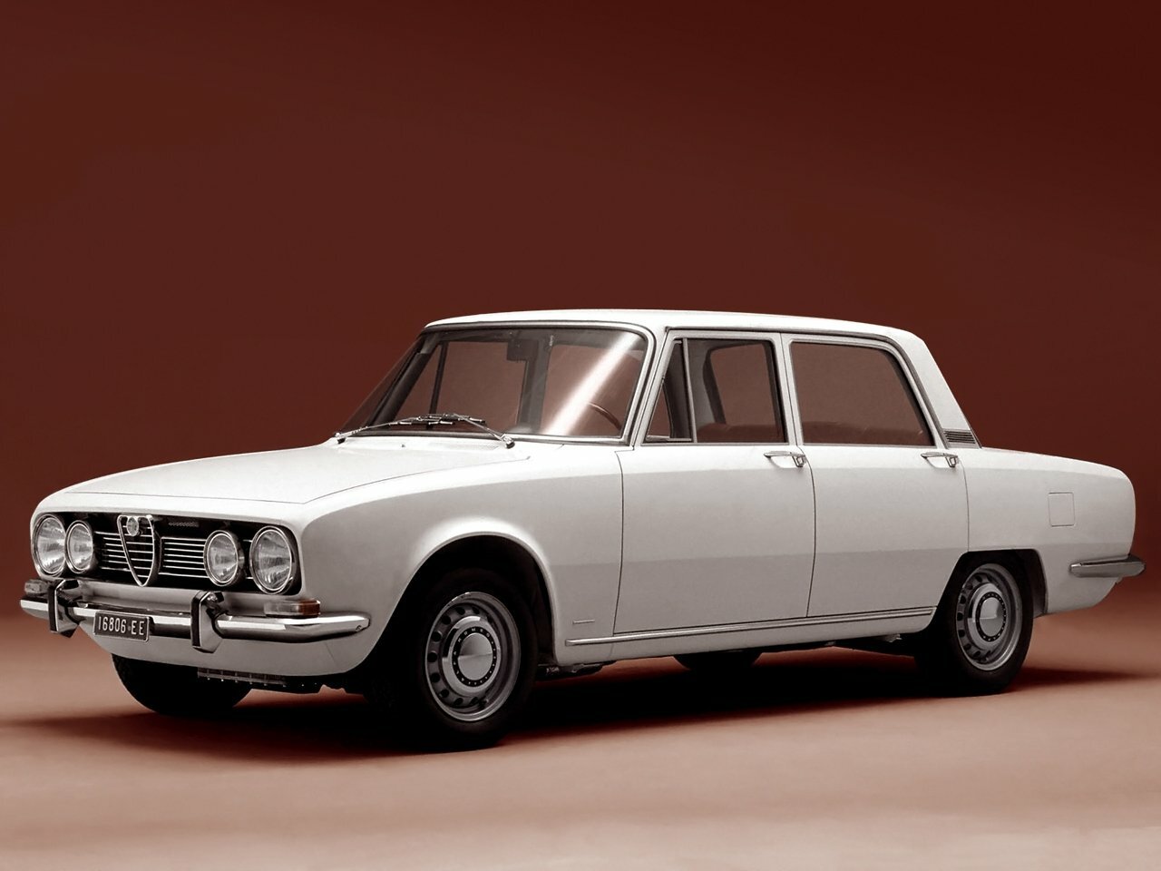 Alfa Romeo 105/115 (1965–1977) · 2.0 MT (130 л.с.)