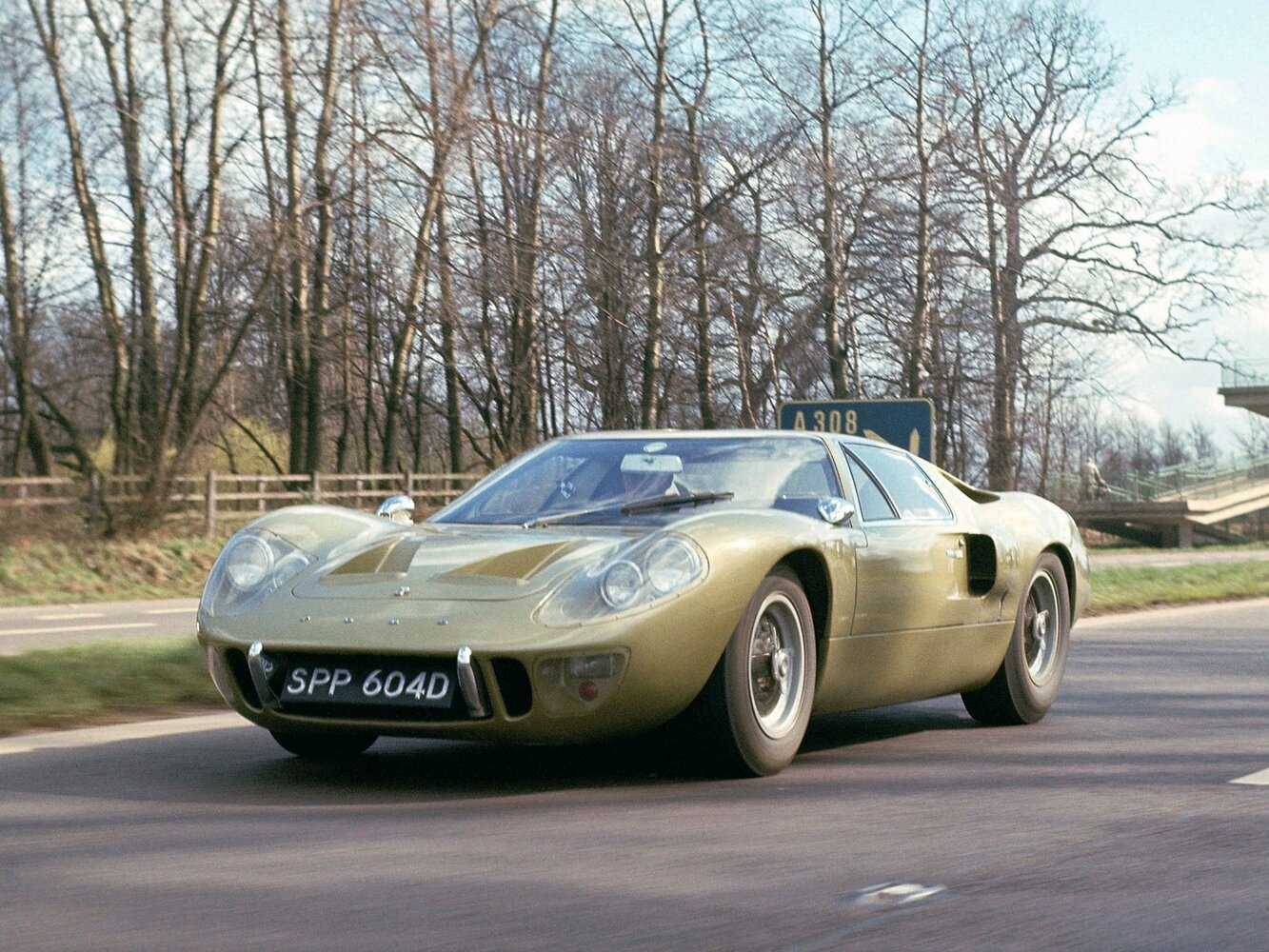Ford GT40 (1964–1969) · 4.7 MT (306 л.с.)