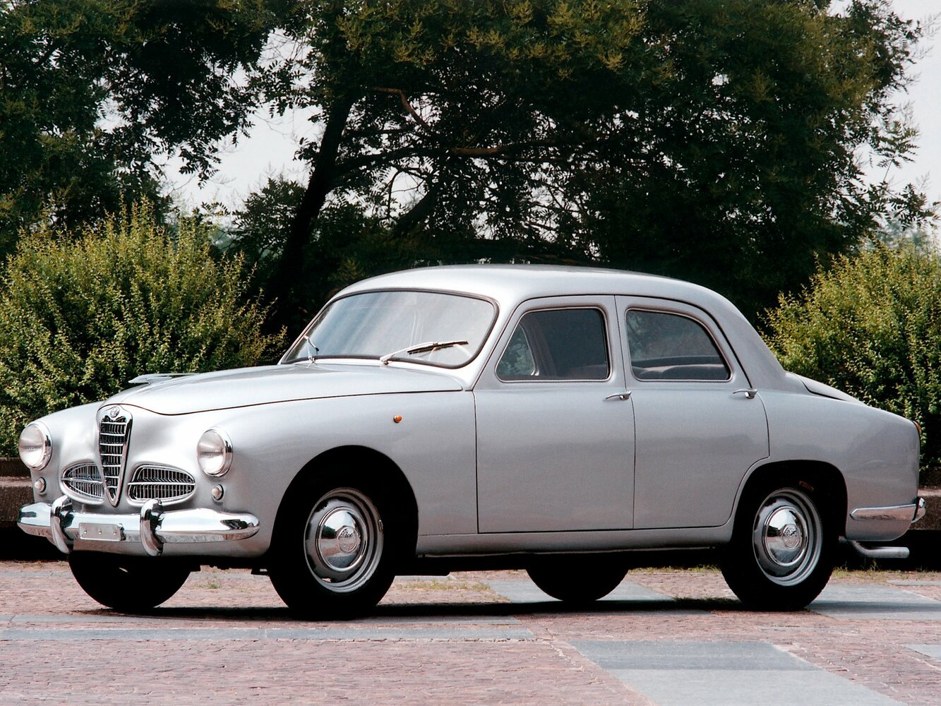 Alfa Romeo 1900 (1950–1959) · 1.9 MT (91 л.с.)