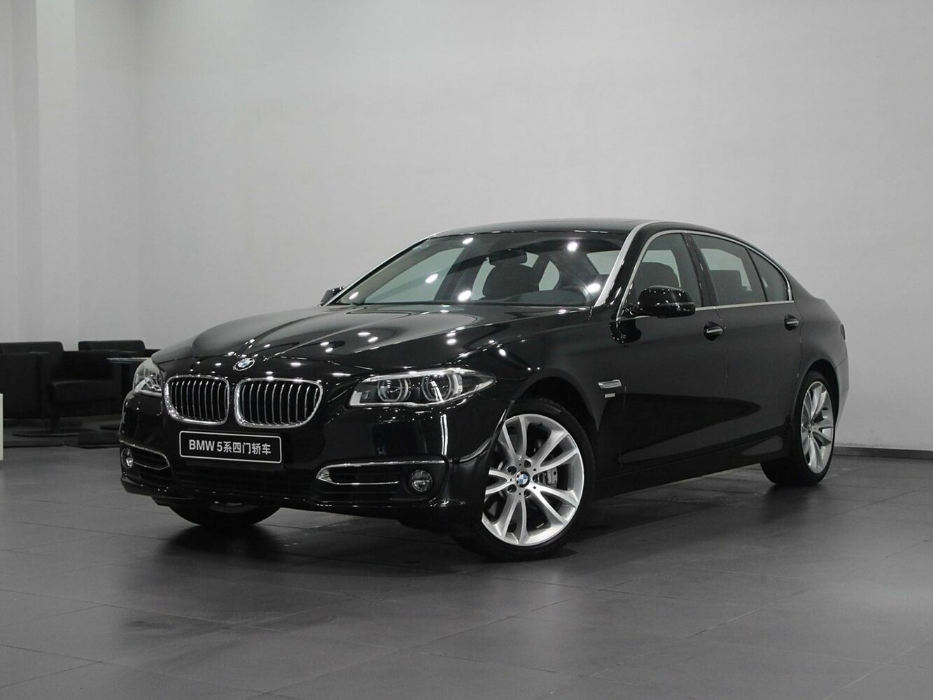 520Li 2.0 AT (184 л.с.)