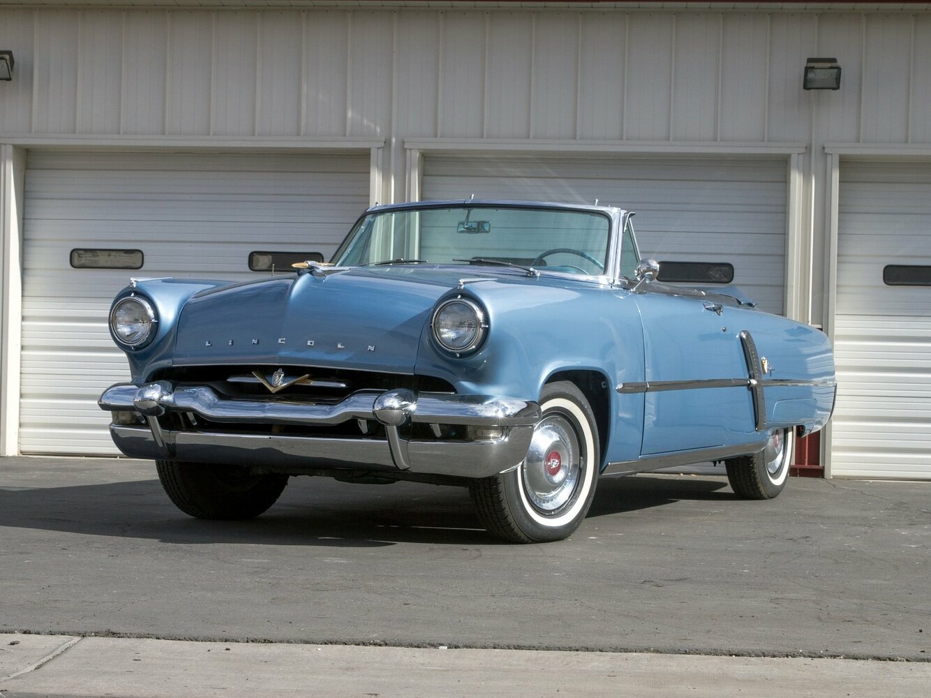 Lincoln Capri (1952–1959) · 5.6 AT (225 л.с.)