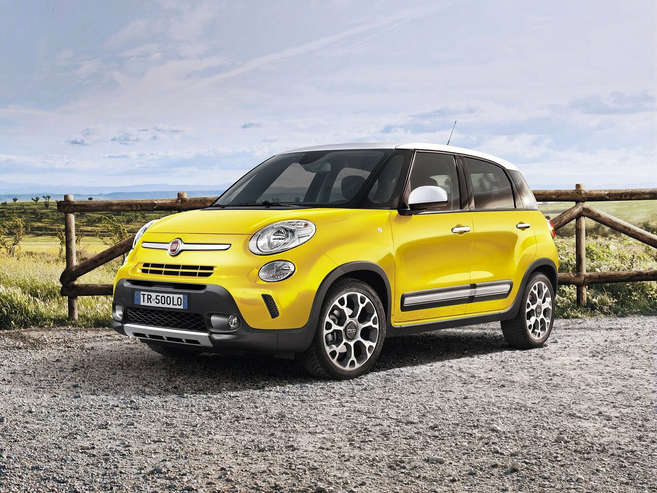 Fiat 500L I (2012–2017) · Trekking 1.3d AMT (85 л.с.)