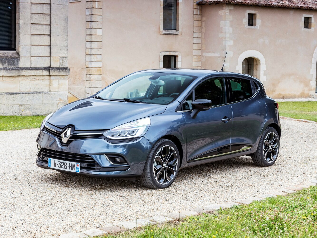 Renault Clio IV Рестайлинг (2016–2019) · 1.2 MT (120 л.с.)