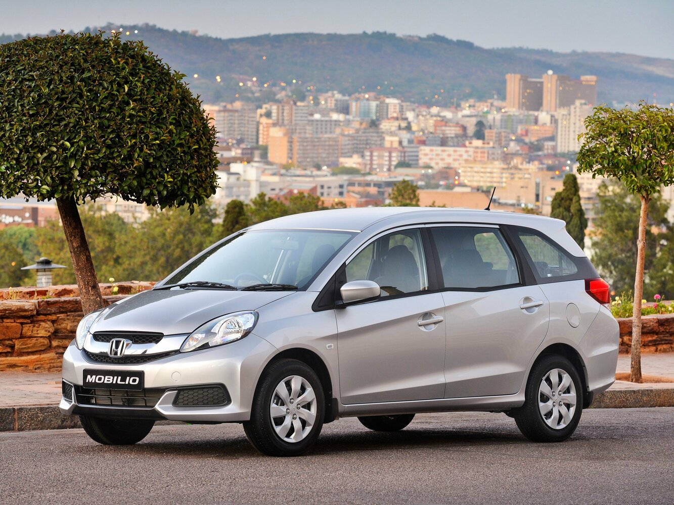 Honda Mobilio II (2014–2024) · 1.5 CVT (120 л.с.)