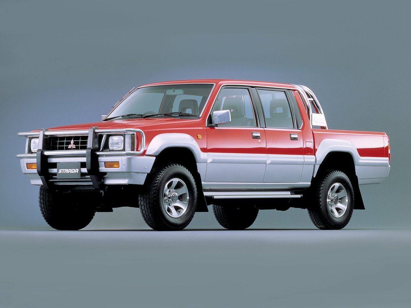 Mitsubishi Strada I (1991–1997) · 2.5d MT (85 л.с.) 4WD