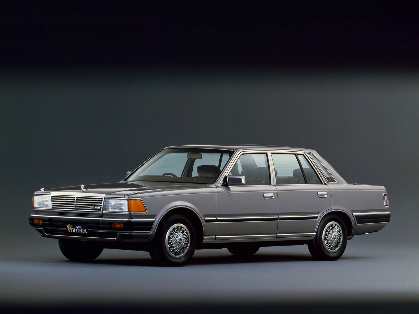 Nissan Gloria VII (Y30) (1983–1999) · 3.0 AT (230 л.с.)