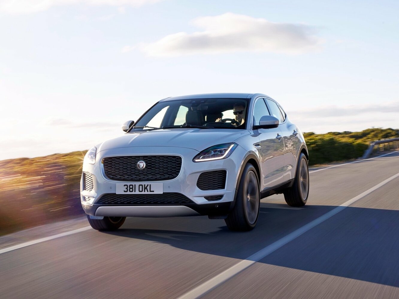 Jaguar E-Pace I (2017–2021) · 2.0d MT (180 л.с.) 4WD