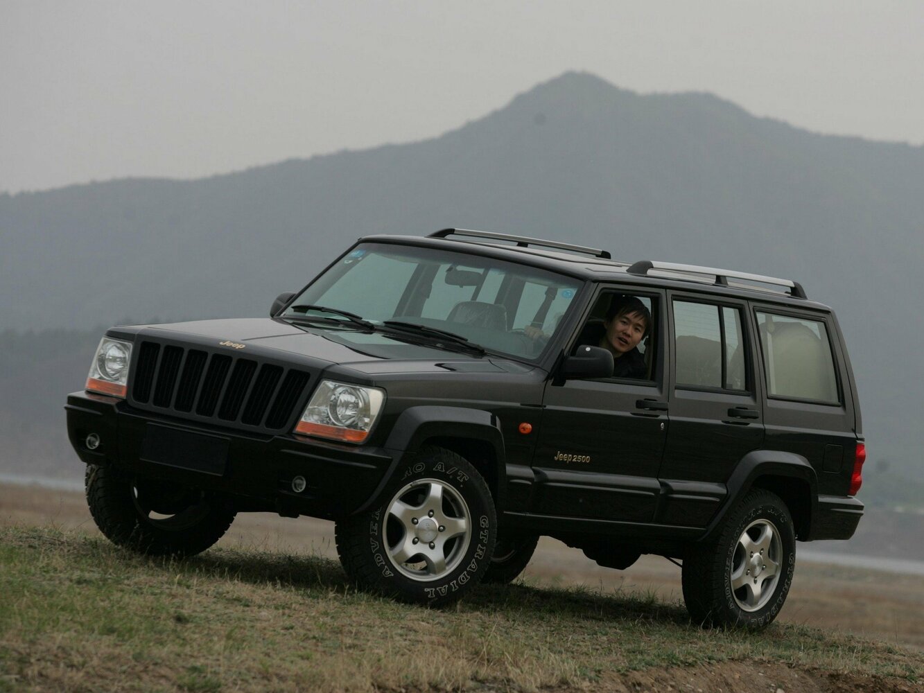 BAIC Jeep 2500 (2003–2005) · 2.5 MT (113 л.с.) 4WD