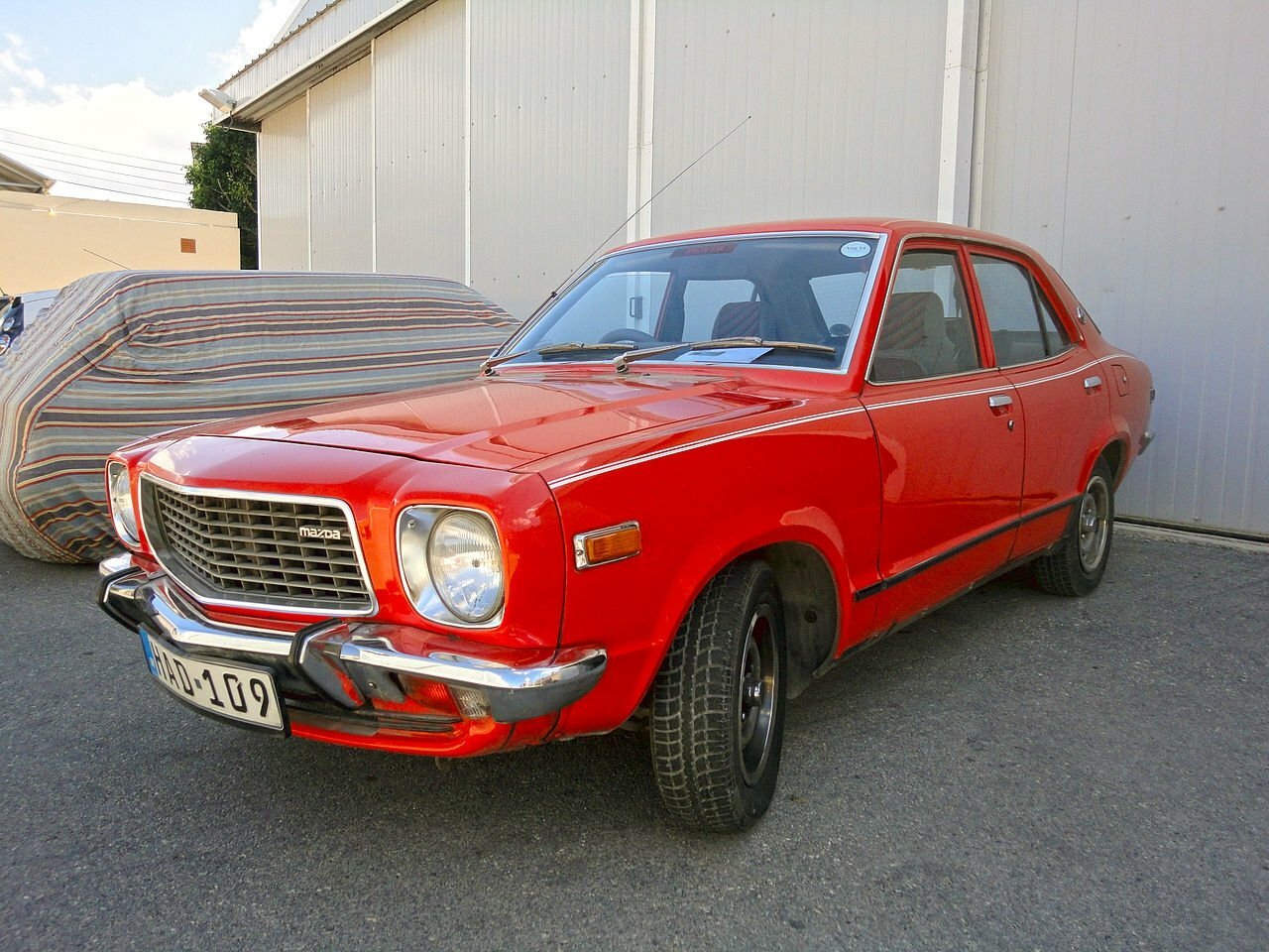 Mazda 818 (1974–1978) · 1.3 MT (60 л.с.)